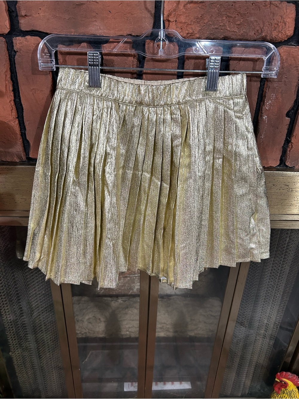 Adorable Owillo gold skirt